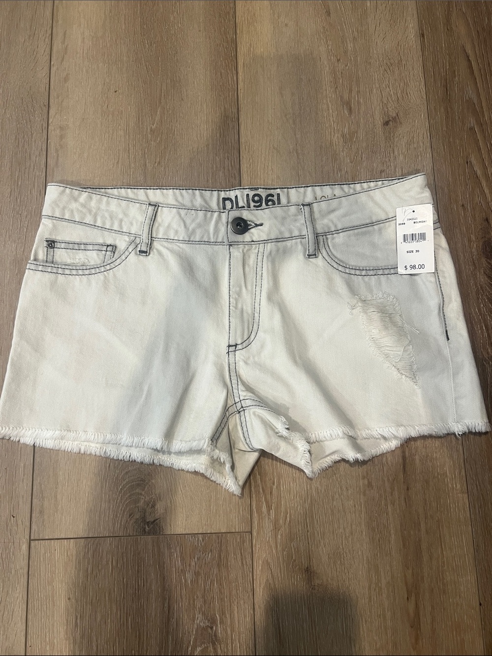 DL1961 Off White/Light Blue Frayed Hem Distressed Jean Shorts Sz 30 NWT